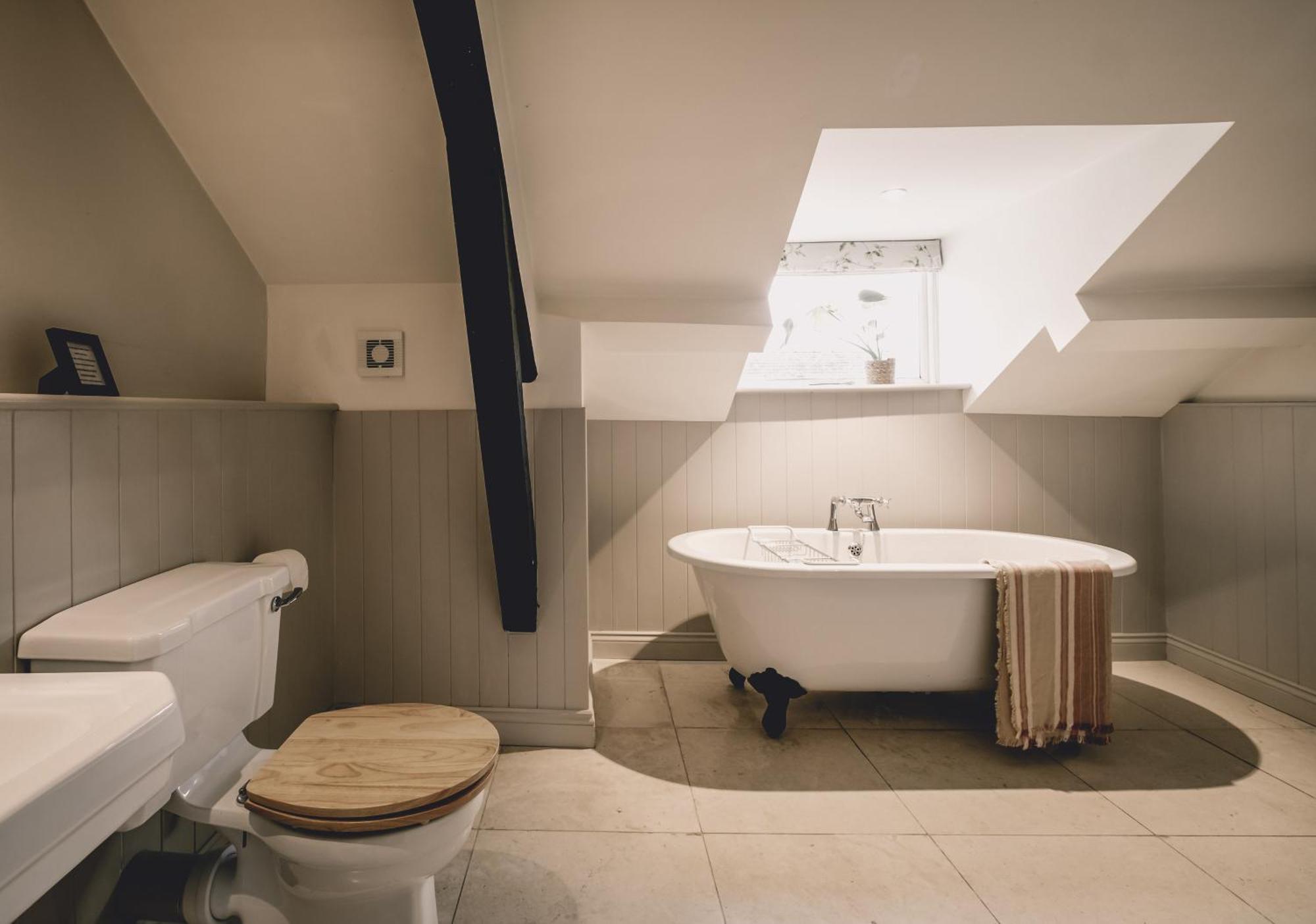 The Hare & Hounds Inn Bowland Bridge エクステリア 写真