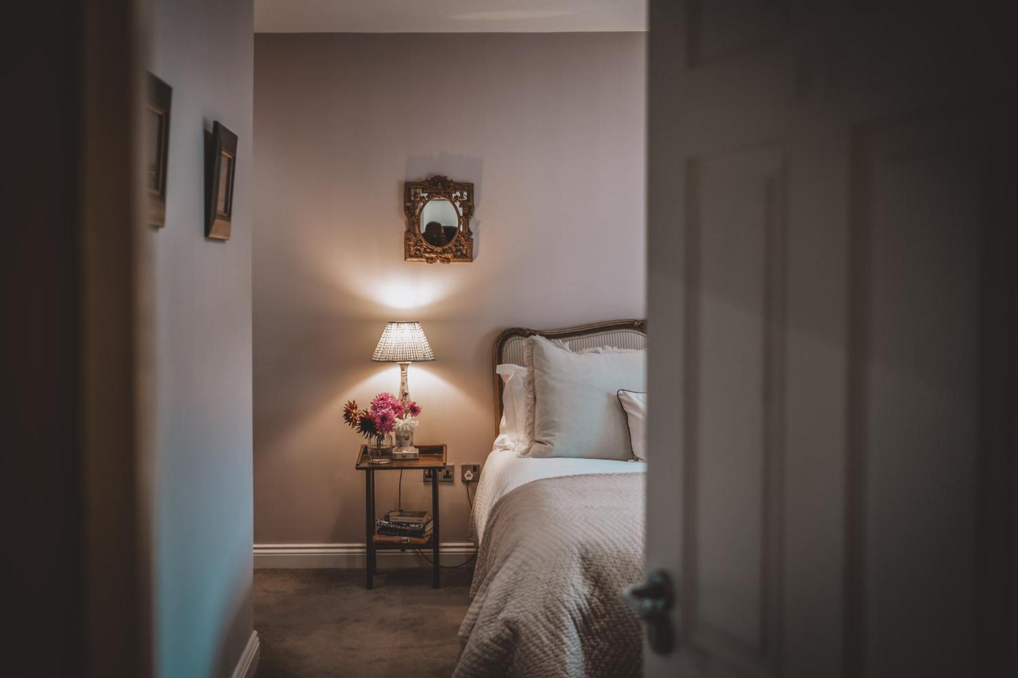 The Hare & Hounds Inn Bowland Bridge エクステリア 写真