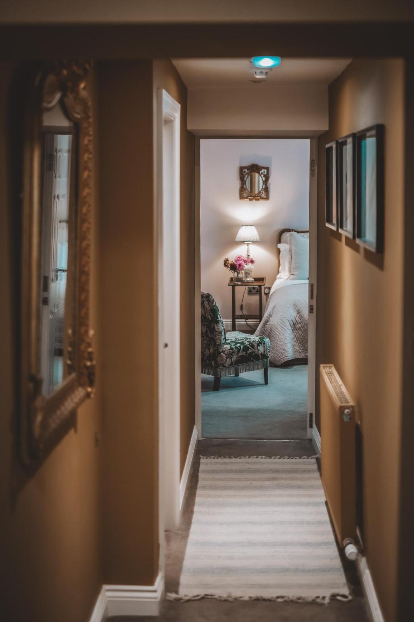 The Hare & Hounds Inn Bowland Bridge エクステリア 写真